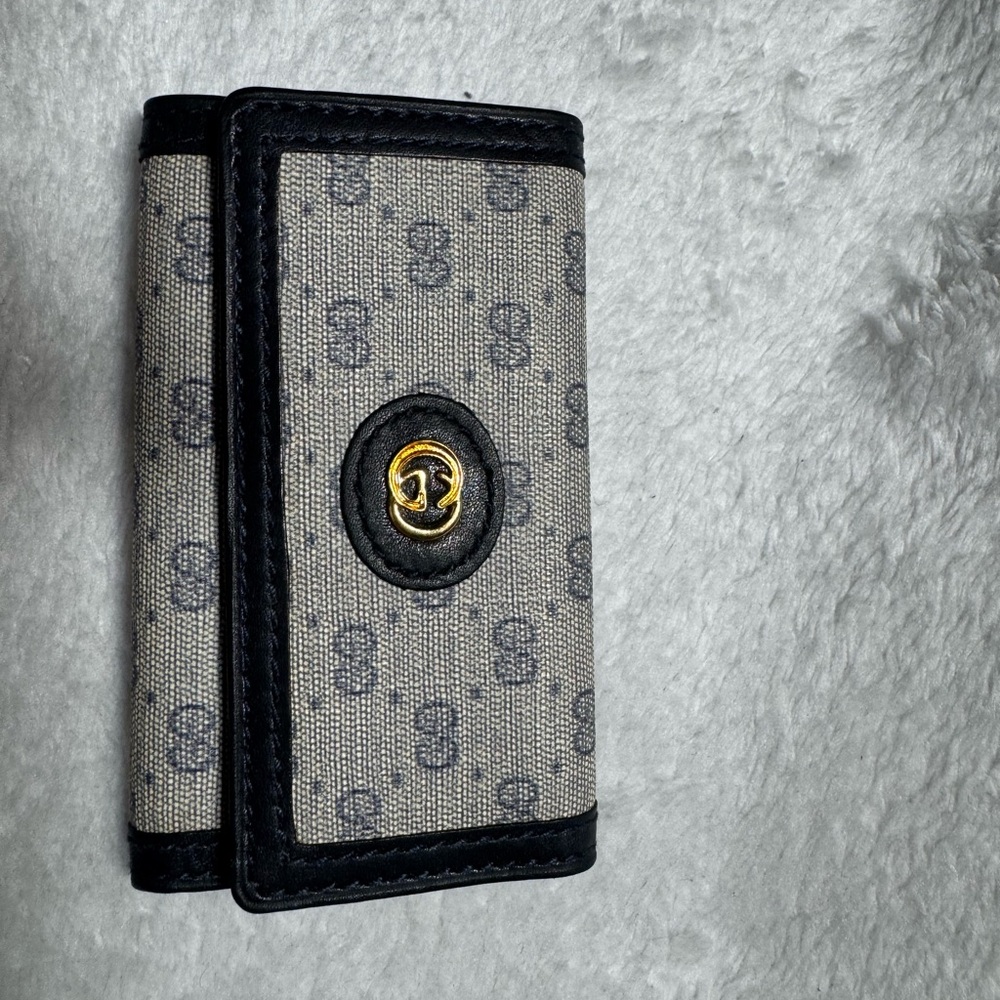 Gucci Navy and Gray 4 Key Holder with Gold Accent